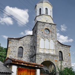 Утре е Месопустна задушница