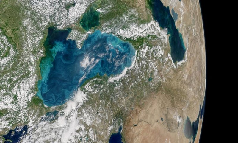 НАСА засне от Космоса Черно море в тюркоазено синьо