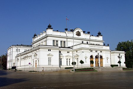 Парламентът отхвърли мажоритарно гласуване на избори. Слави: Извършиха преврат