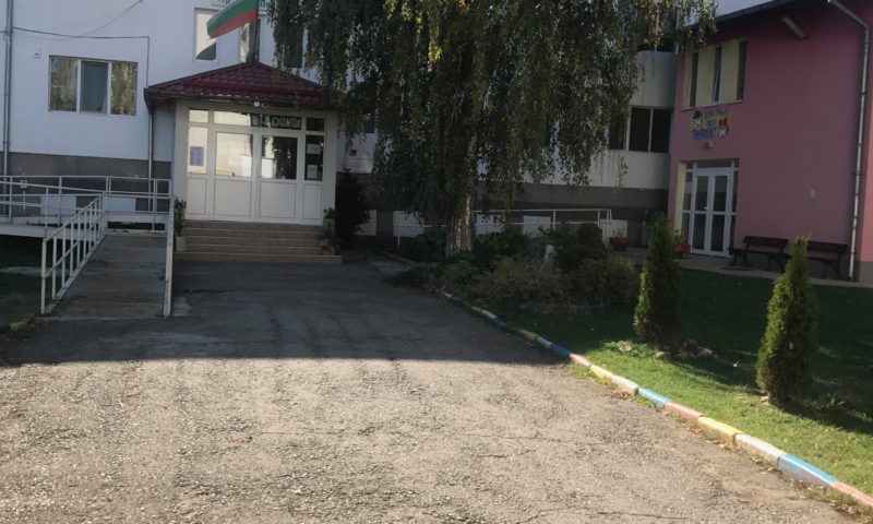 “Дафни груп” направи дарение на детските градини