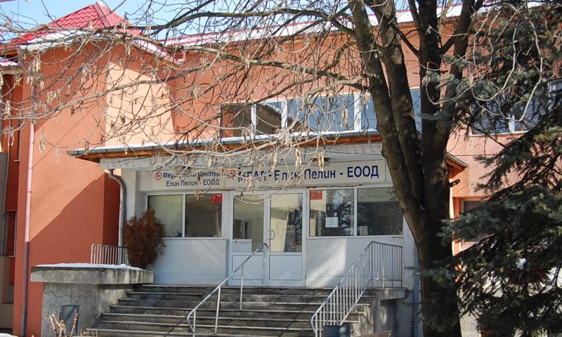 Кабинетът засега се отказа от промяна на болничните