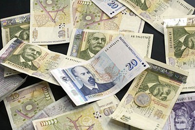 МФ: Минималната заплата през 2021 г. ще е 650 лв.