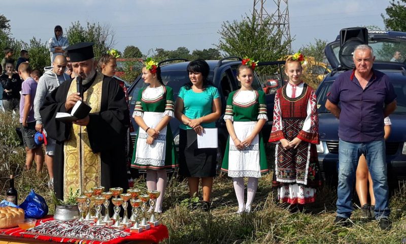 В Деня на Съединението – жизнерадостен празник в с. Столник
