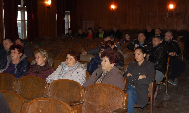 В с. Равно поле водата не става за пиене-и…