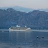 Държавата внедрила данъчни и на нудистки круиз