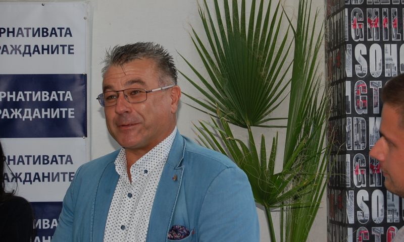 Икономистът Бисер Манолов: Вмешателството на политиката в бизнеса е тотално